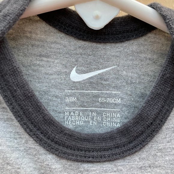 Nike Just Do It Oncsie Gray-Black, 3-6M - Picture 3 of 3